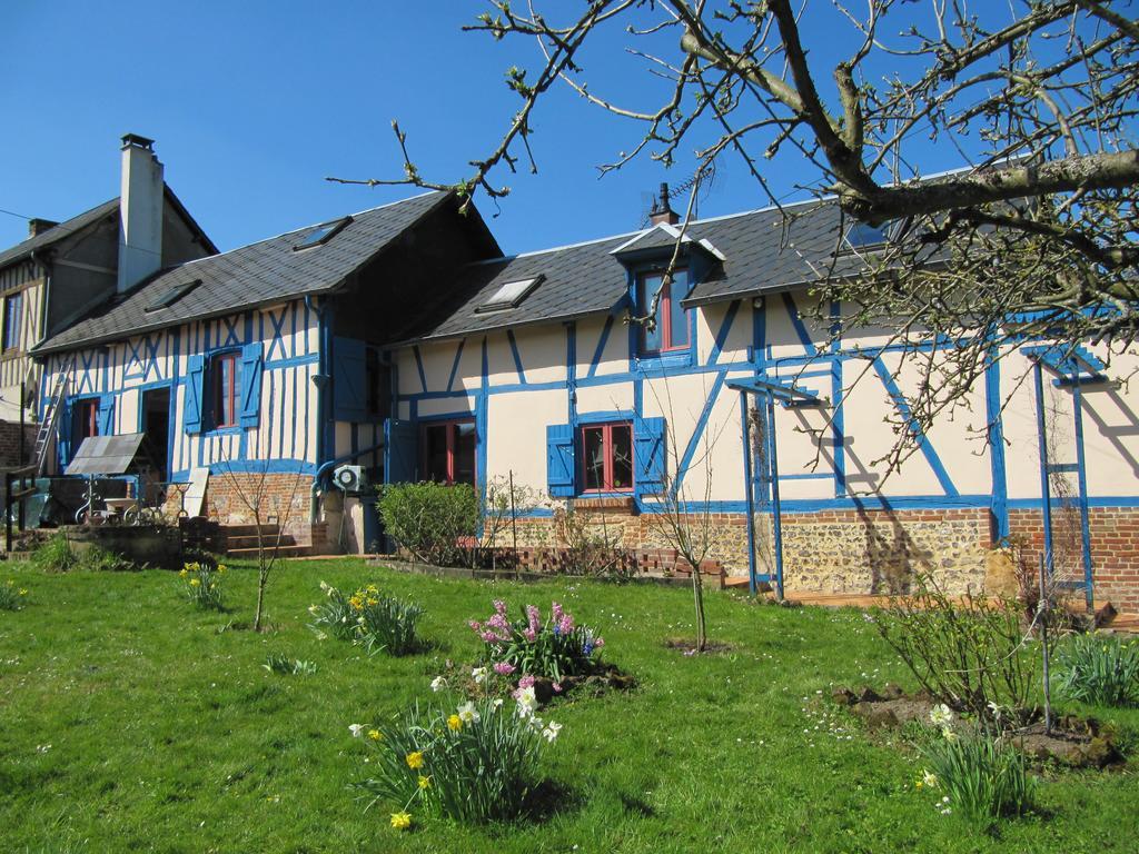 La Roseraie Du Prieure Rosay-sur-Lieure Habitación foto
